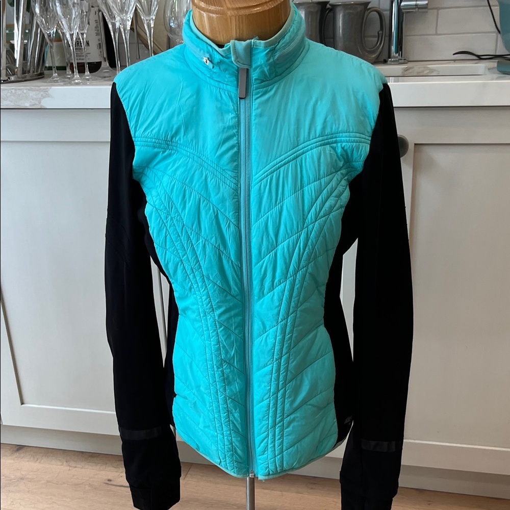 Running Room Women's Aqua and Black Quilted cold weather running Jacket